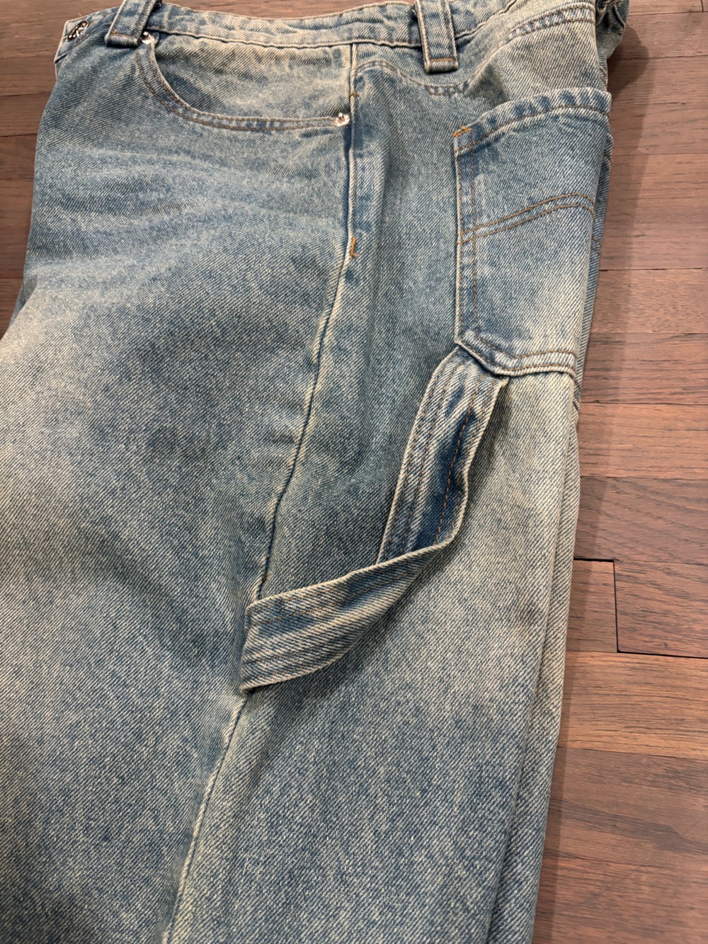 725. Edikted Carpenter Baggy Jeans - Picture 6 of 7